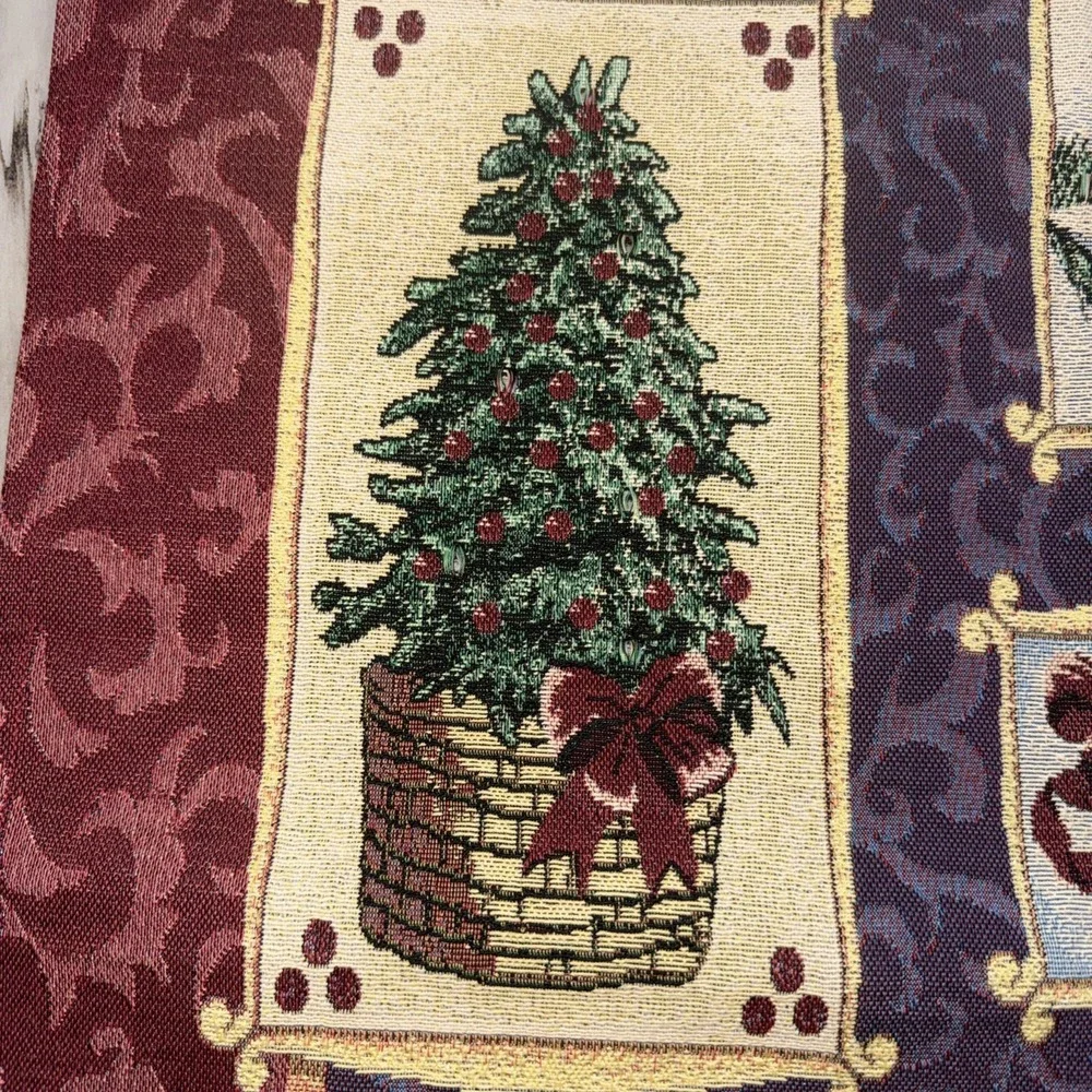 Fireside Christmas Wall Tapestry Red Cardinals Tree Country 36x25 NO LIGHTS Read